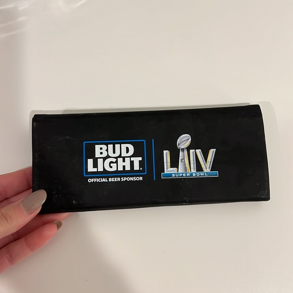 Maui Jim Super Bowl edition black sunglass case - Picture 2 of 4